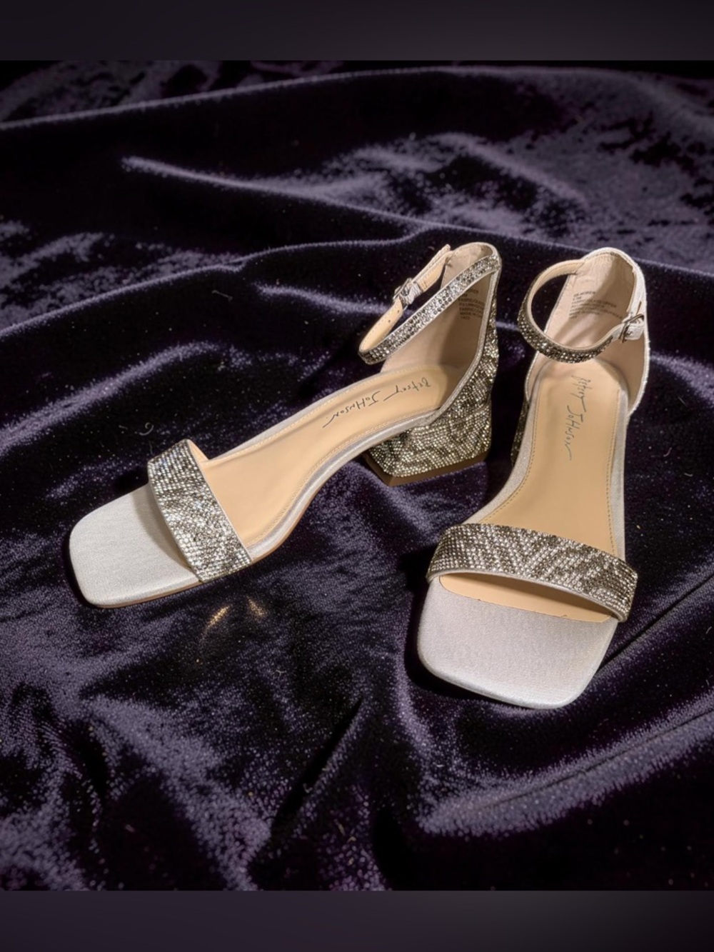 Betsey Johnson NWT Sz 6.5 Sparkling Silver Ankle-Strap Block Heel Sandals SH322